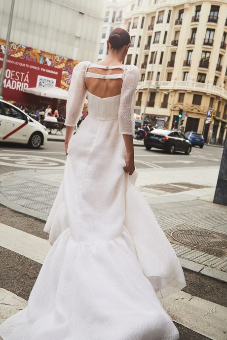 vestidos-de-novia-cortos-para-boda-civil-2023-59 Къси сватбени рокли за гражданска сватба 2023