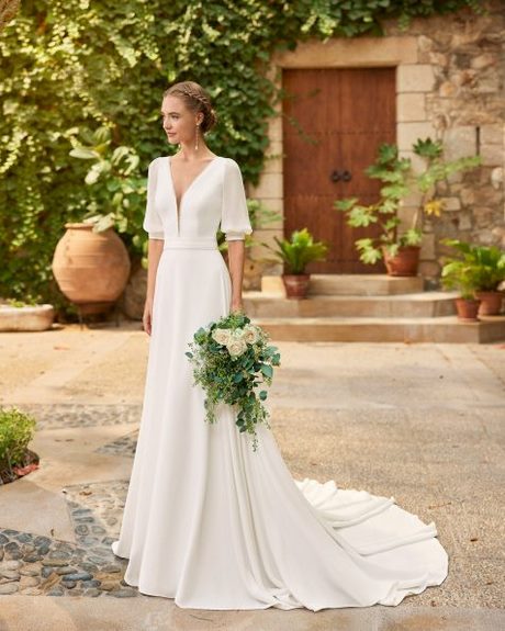 vestidos-de-novia-sencillos-y-elegantes-2023-80_12 Прости и елегантни сватбени рокли 2023