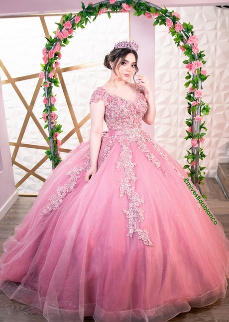 vestidos-de-xv-anos-de-2023-32_7 Рокли за петнадесета година 2023
