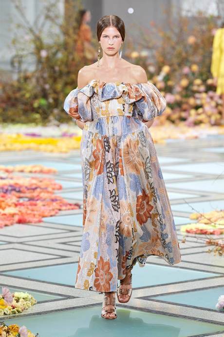vestidos-largos-de-flores-2023-02_17 Макси рокли с флорален принт 2023