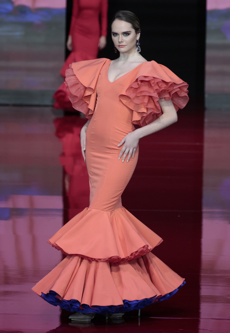 colores-de-moda-en-trajes-de-flamenca-2022-62 Модни цветове във фламенко костюми 2022