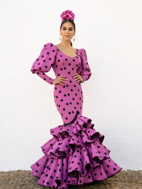 colores-de-moda-en-trajes-de-flamenca-2022-62_16 Модни цветове във фламенко костюми 2022