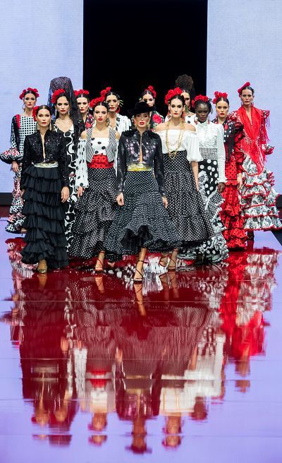tendencias-trajes-flamenca-2022-59_4 Тенденции фламенко костюми 2022