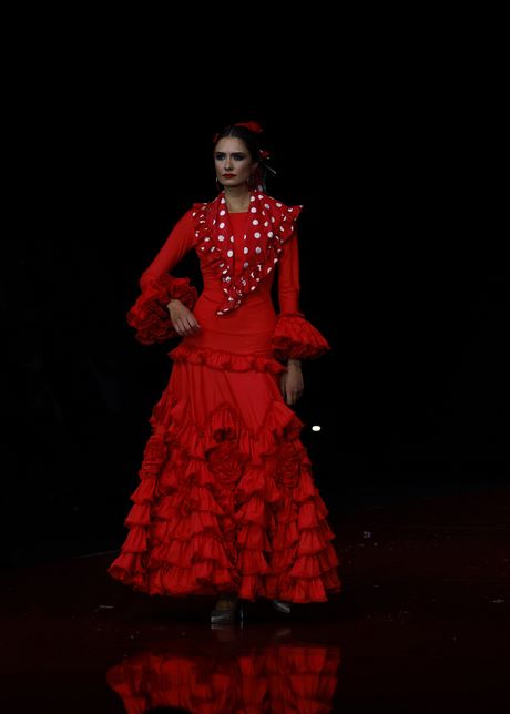 trajes-de-flamenca-2022-pilar-vera-70_9 Фламенко костюми 2022 пилар вера