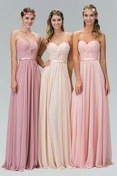 Розови шаферски рокли