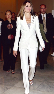 traje-blanco-para-dama-23_19 Бял костюм за дама