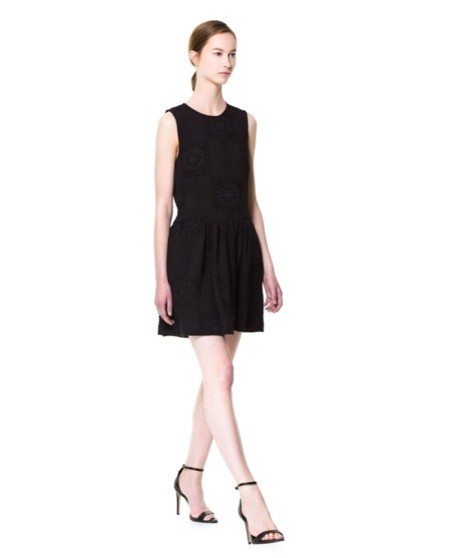 modelo-vestido-negro-44_4 Модел черна рокля