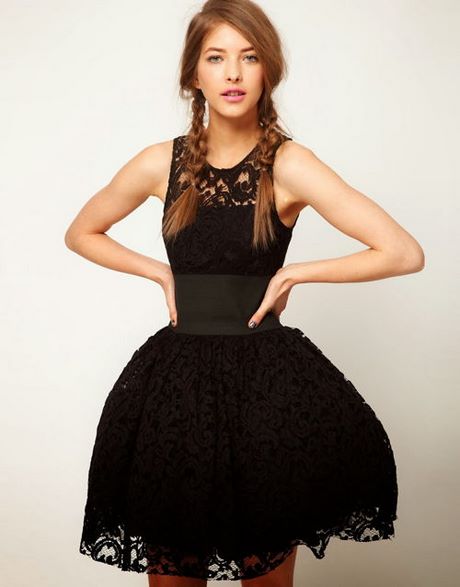 vestido-negro-corto-con-encaje-61_11 Къса черна рокля с дантела