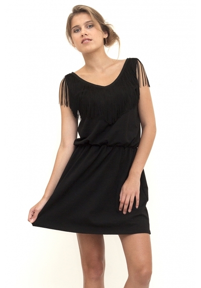 vestido-negro-flecos-82_13 Черна рокля с ресни