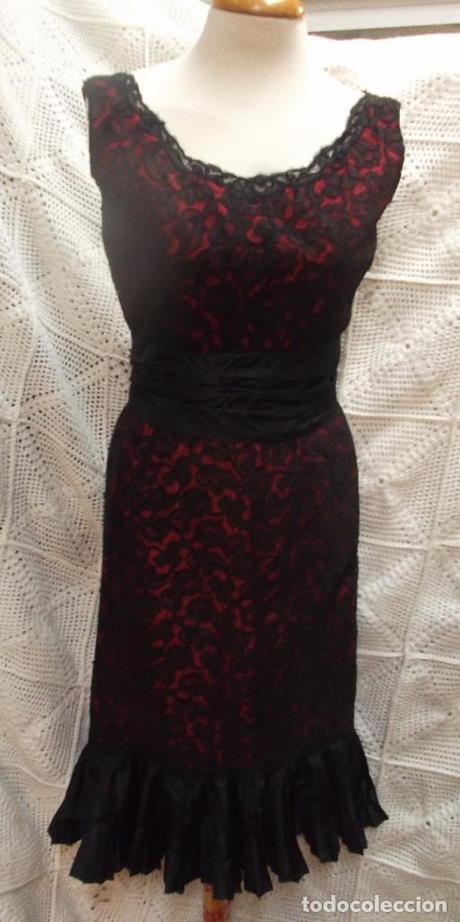 vestido-rojo-con-encaje-negro-54_12 Червена рокля с черна дантела