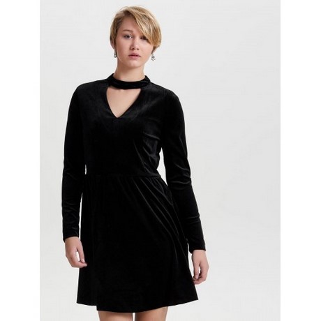 vestido-terciopelo-negro-manga-larga-42_10 Черна кадифена рокля с дълъг ръкав