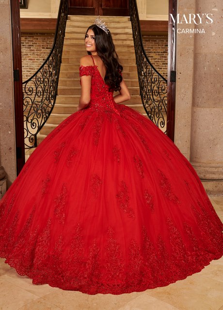 red-quince-dresses-05_15 Червени петнадесет рокли