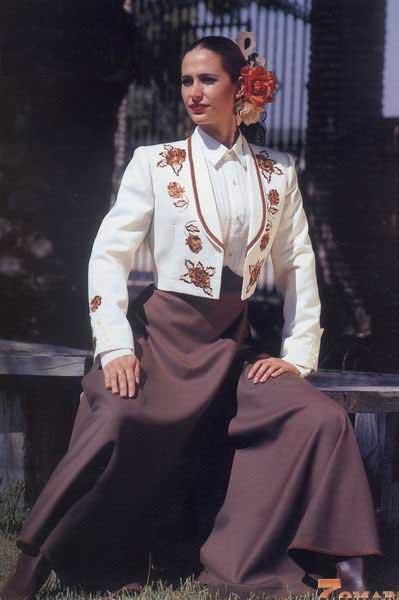 traje-andaluz-mujer-26_6 Андалуски женски костюм