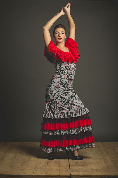 vestuario-flamenco-mujer-26_12 Женски фламенко костюм