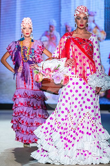 el-rocio-trajes-de-flamenca-2022-89_3 Ел рокио фламенко костюми 2022