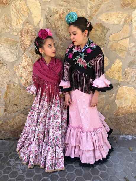 trajes-de-flamenca-2022-ninas-34 Фламенко костюми за момичета 2022 г.