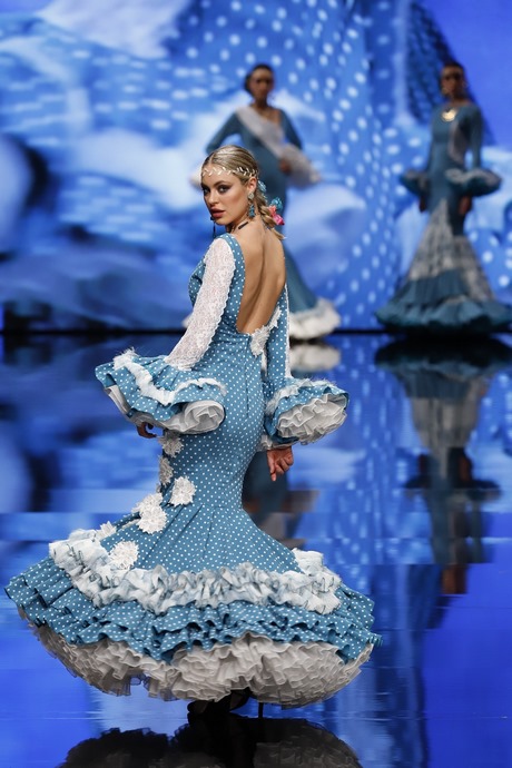 trajes-de-flamenca-2022-tendencias-26_12 Костюмите на фламенко от 2022 г. са в тенденция