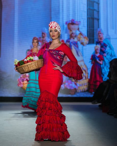 trajes-de-flamenca-2022-tendencias-26_13 Костюмите на фламенко от 2022 г. са в тенденция