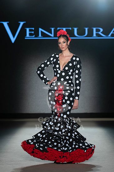 trajes-de-flamenca-2022-tendencias-26_16 Костюмите на фламенко от 2022 г. са в тенденция