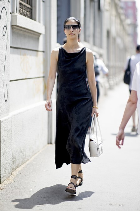 vestido-negro-verano-2022-49 Черна рокля лято 2022