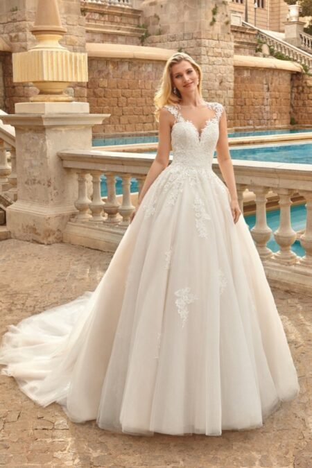 vestidos-de-novia-2022-corte-princesa-04_11 Сватбени рокли 2022 за принцеси