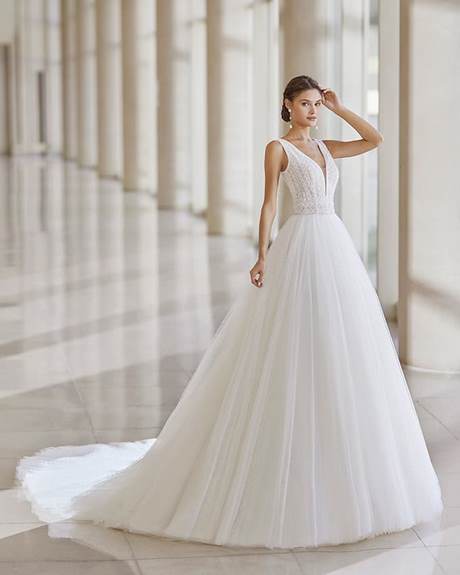 vestidos-de-novia-2022-corte-princesa-04_4 Сватбени рокли 2022 за принцеси