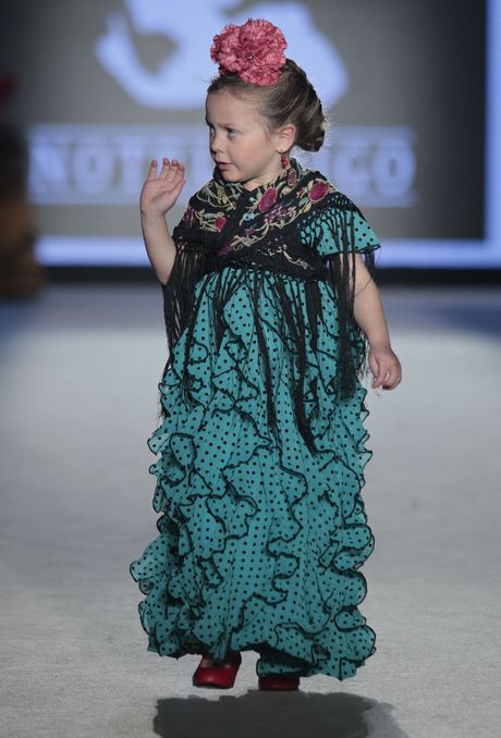 vestidos-flamenca-nina-2022-34_8 Фламенко рокли за момичета 2022 г.