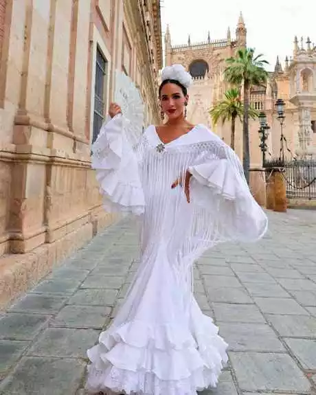 fotos-trajes-flamenca-2023-26_7-18 Снимки на костюми от фламенко 2023