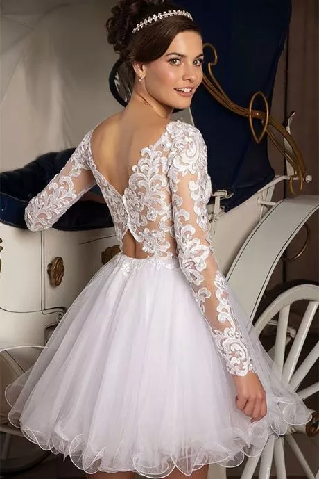 modelos-de-vestidos-para-quinceaneras-2023-83_2-10 Модели рокли за криви момичета 2023