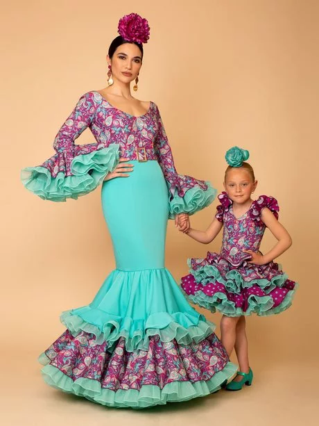trajes-de-flamenca-nina-2023-93_18-10 Фламенко костюми за момичета 2023