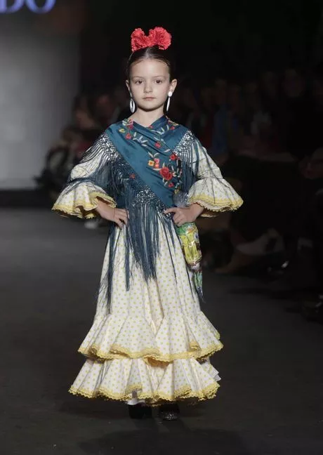 trajes-de-flamenca-nina-2023-93_3-14 Фламенко костюми за момичета 2023