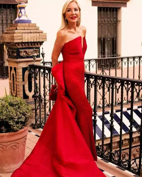 vestidos-bonitos-del-2023-36_7-17 Красиви рокли 2023