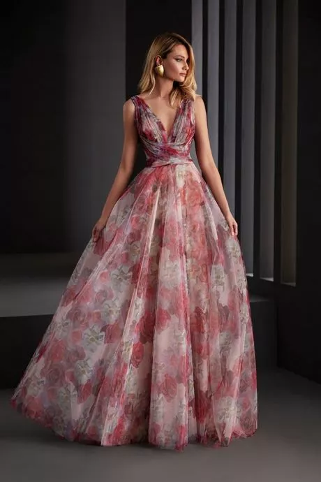 vestidos-de-fiesta-otono-2023-32_5-15 Абитуриентски рокли есен 2023