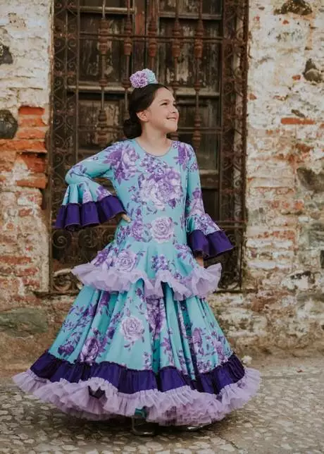 vestidos-de-flamenca-2023-nina-59_10-2 Фламенко рокли за момичета 2023