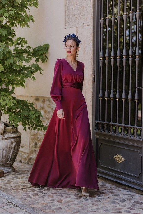vestidos-de-noche-corte-imperio-2023-77_4-11 Вечерни рокли в стил Империя 2023