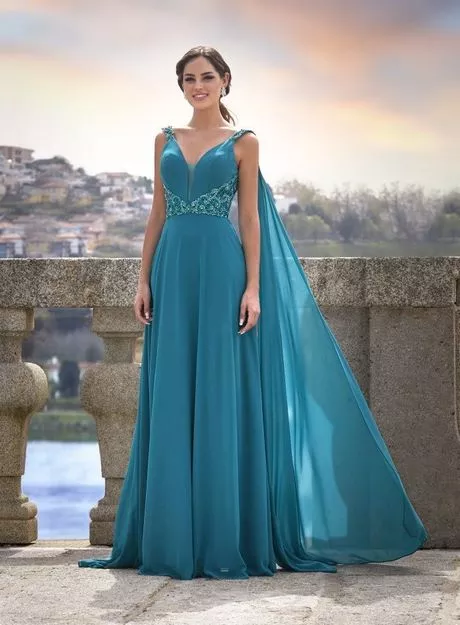 vestidos-de-noche-corte-imperio-2023-77_9-16 Вечерни рокли в стил Империя 2023