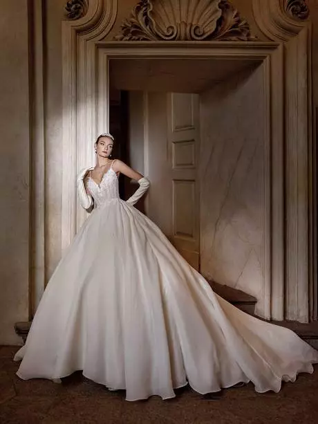 vestidos-de-novia-2023-corte-imperio-73_5-16 Сватбени рокли в стил Империя 2023