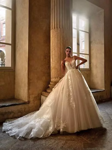 vestidos-de-novia-2023-corte-princesa-17_16-8 Сватбени рокли 2023 за принцеси