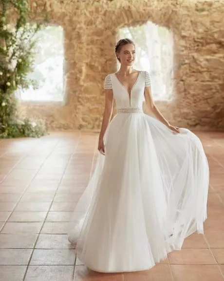 vestidos-de-novia-estilo-romano-2023-19_16-8 Сватбени рокли в римски стил 2023