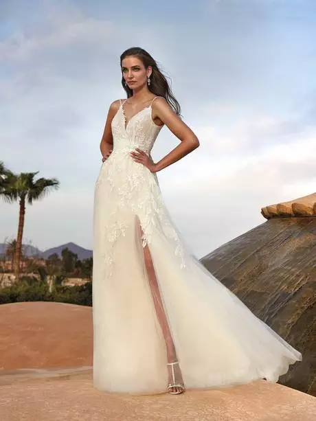 vestidos-de-novia-estilo-romano-2023-19_17-9 Сватбени рокли в римски стил 2023