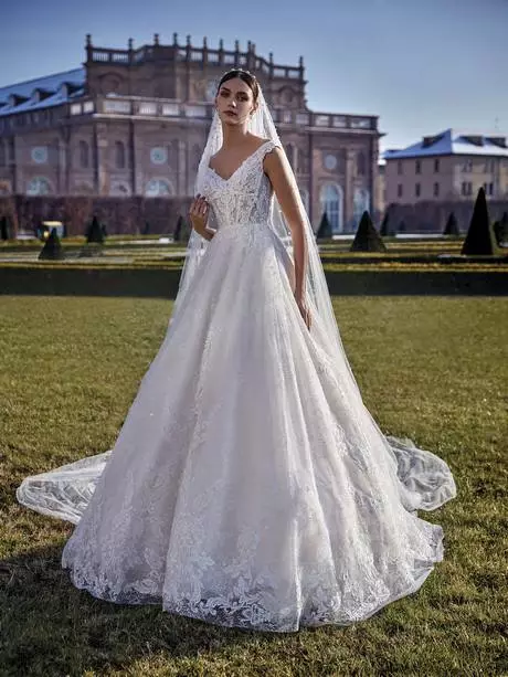 vestidos-de-novia-y-damas-2023-99_4-14 Сватбени и дамски рокли 2023