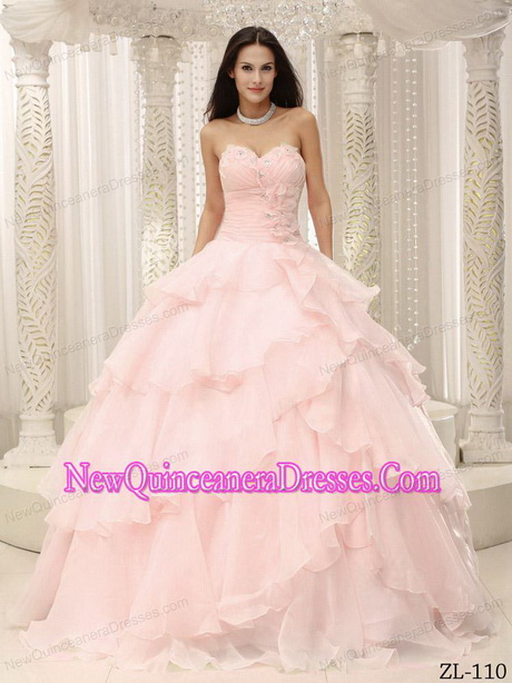 Обикновени рокли quinceanera