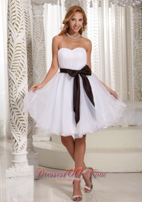 white-dama-dresses-51_16 White Lady dresses