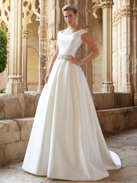 vestido-novia-sencillo-elegante-19_13 Елегантна проста сватбена рокля
