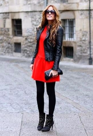 Червена рокля с палто