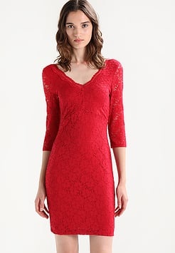 vestido-rojo-encaje-manga-larga-88_9 Червена дантелена рокля с дълъг ръкав
