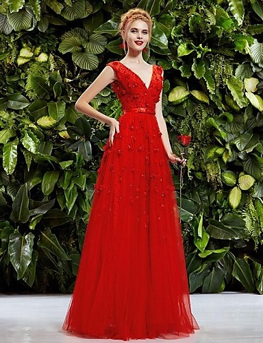 vestido-rojo-escote-v-38_5 Червена рокля с v-образно деколте