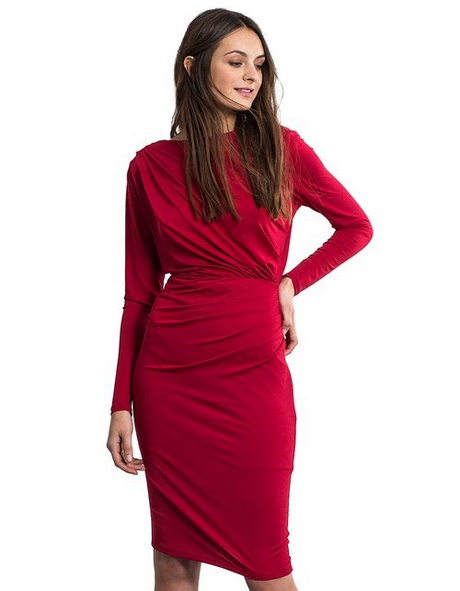 vestido-rojo-media-pierna-11_10 Червена рокля със средна дължина