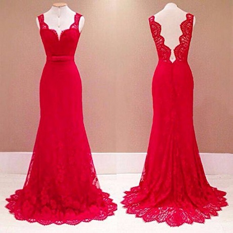 Дълги червени дантелени рокли