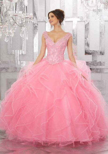 Колко струва роклята quinceanera